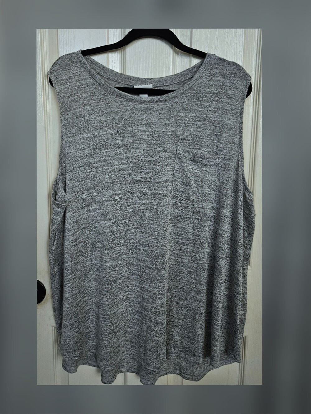 Ava & Viv Heather Gray Sleeveless Knit Tank with Pocket 3X